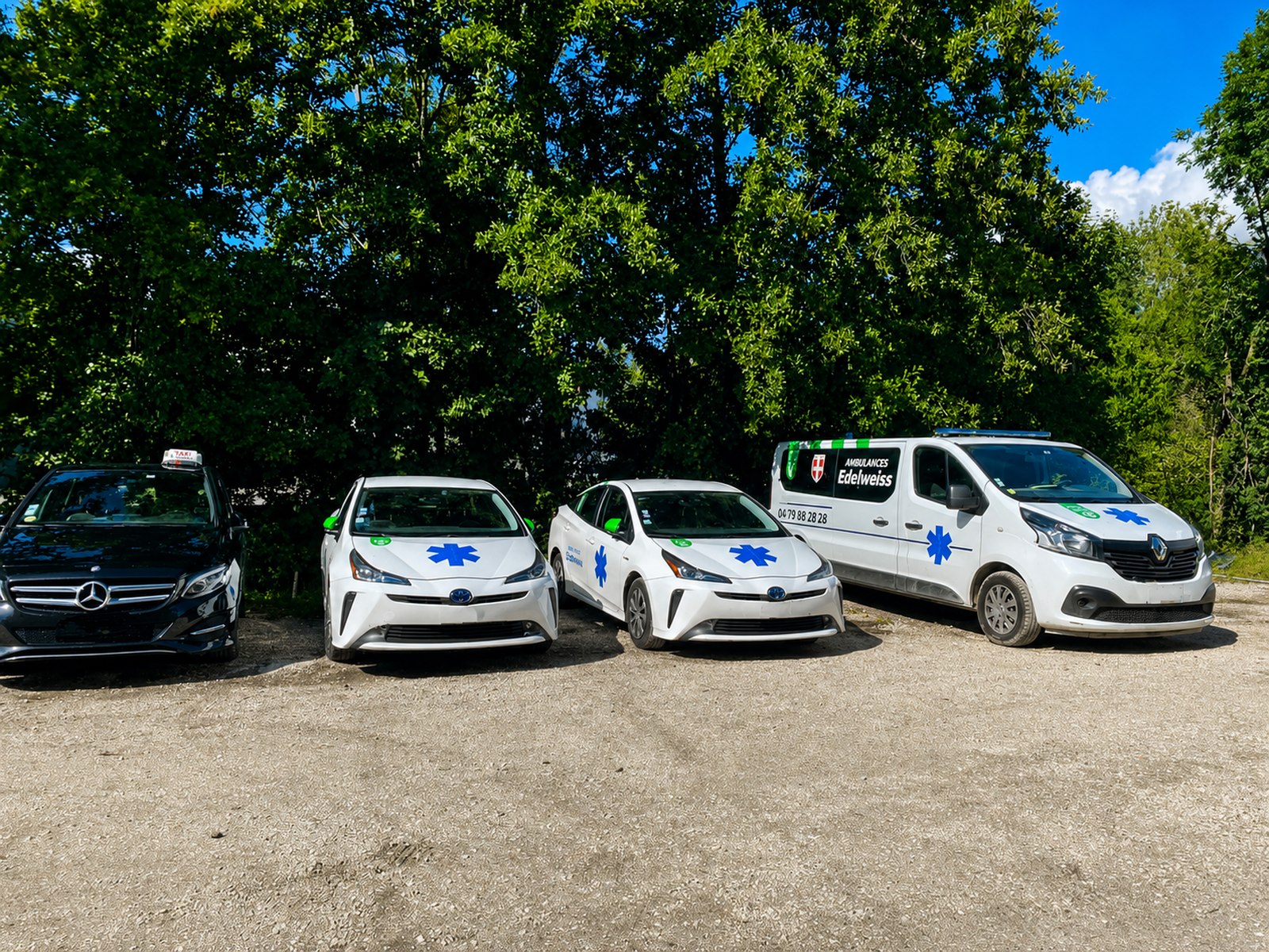 La flotte Ambulances Edelweiss : ambulance, véhicules VSL et taxi conventionné